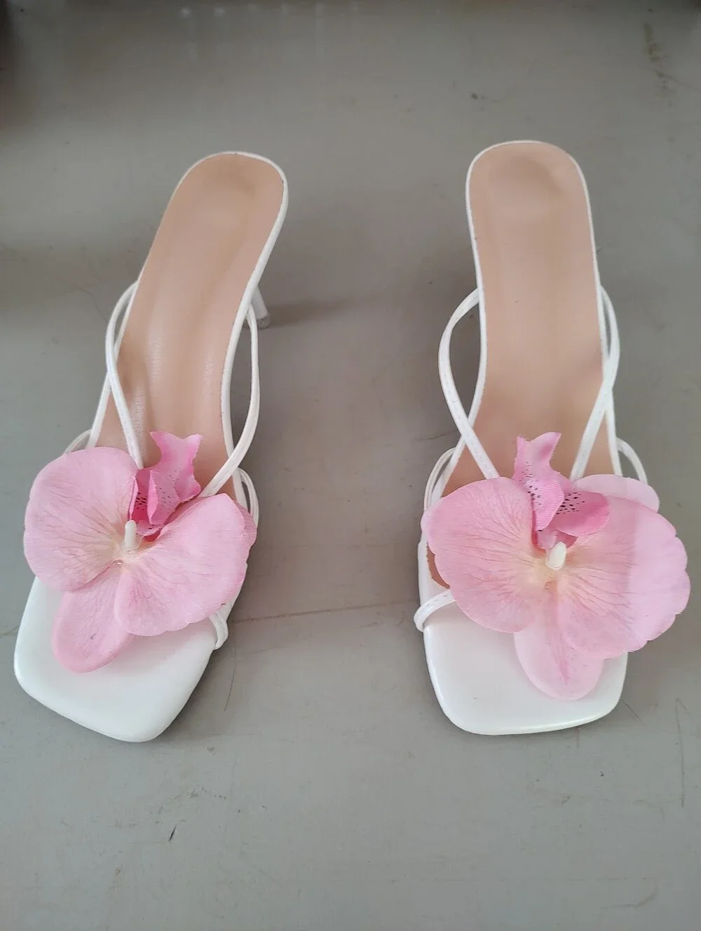 White Strappy 3D Pink Tropical Orchid Flower Kitten Heel Slip On 7